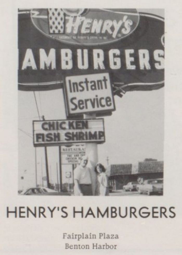 Henrys Hamburgers - Benton Harbor - Fairplain Plaza 1681 M-139 (newer photo)